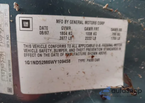 1998 Chevrolet Malibu z USA, uszkodzony, nr VIN 1G1ND52M6WY109458